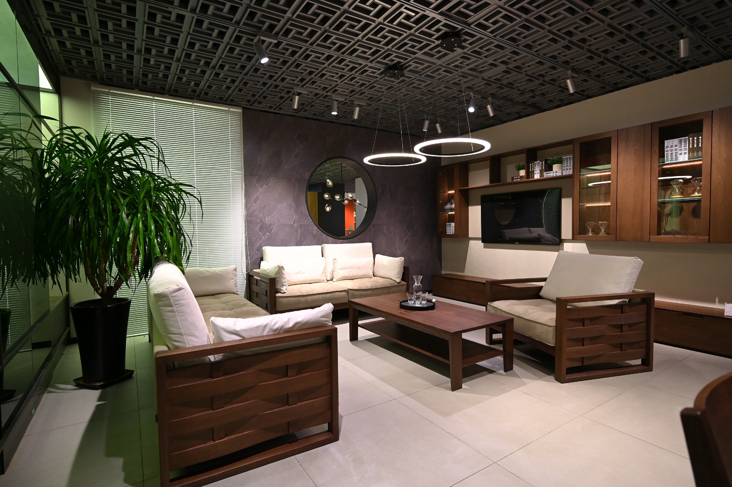 红桃影视美凯龙店